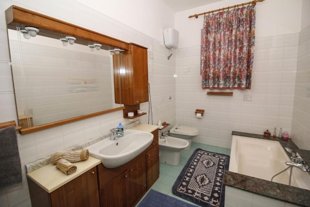 La Casa Di Carlo Διαμέρισμα SantʼAntìoco Εξωτερικό φωτογραφία